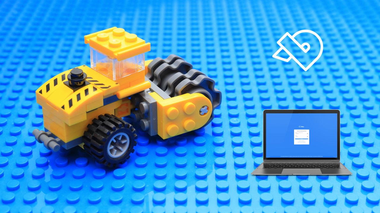 Kuvassa on keltainen legoista tehty työkone sinisellä legomatolla. Koneen vieressä kuvassa ovat Ihku-laskentapalvelun logo sekä kuva kannettavasta tietokoneesta, jonka näytöllä on Ihku-laskentapalvelun kirjautumisnäkymä.